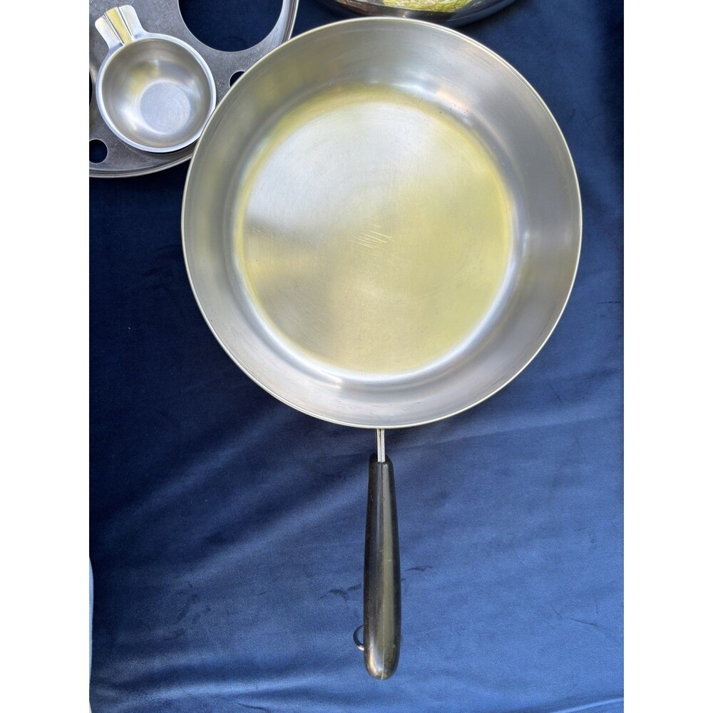 VTG Pre 1968 Revere Ware Copper Bottom 10" Skillet W/ 6 Cup Egg Poacher Clean! - Picture 10 of 16